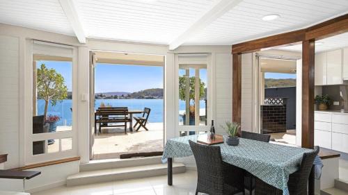 'Waterfront Studio' by HolidayCo