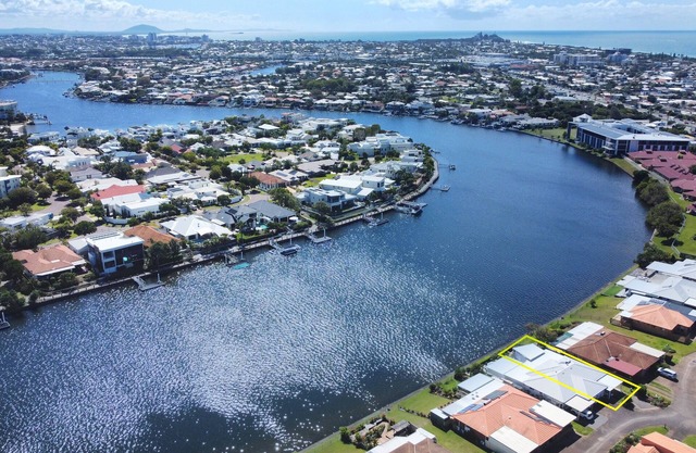 Waterfront Stylish Luxury, Light, Relaxed