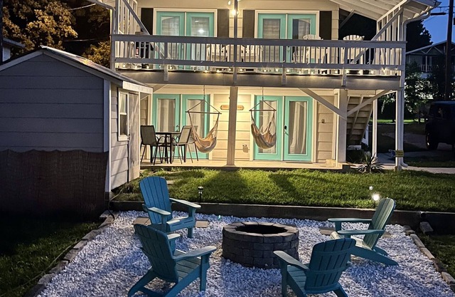 WATERFRONT/SUMMER PRICE DROP Game Room/Views/Peaceful Lake area