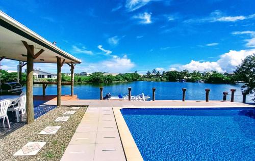 Waterfront Sunset Apartment Nadi