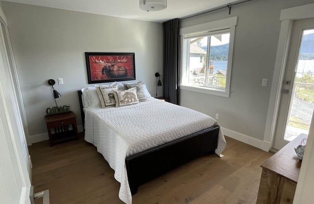 WATERFRONT townhouse at The Maples on beautiful Sproat Lake