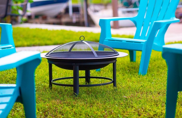 Waterfront Villa, Family Friendly and a boater's paradise