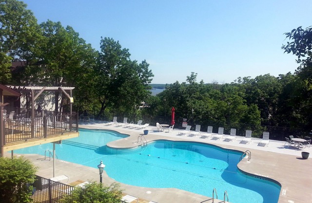 LAKEFRONT! ¡PUNTOS DE VISTA! PISCINA GRANDE! AJUSTE DE PARQUE! Quédate más de 7 noches y AHORRA $$