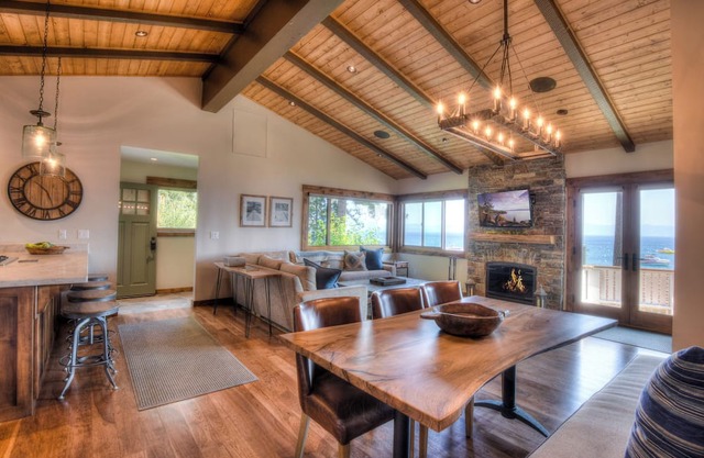 Waters Edge Jewel w/ Lake Views | HOA Access!