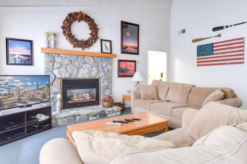Waters Edge Vista - HOA Pool & Pier Access
