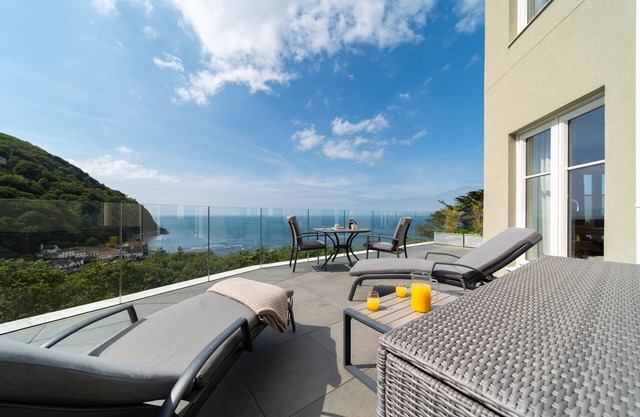 Watersmeet View, a luxury 2 bedroom, seaside holiday apartment in Lynmouth sleeping 4