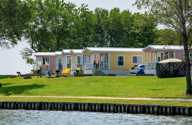 Waterview Cabin on Currituck Sound - Great Campground Amenities (WV88)