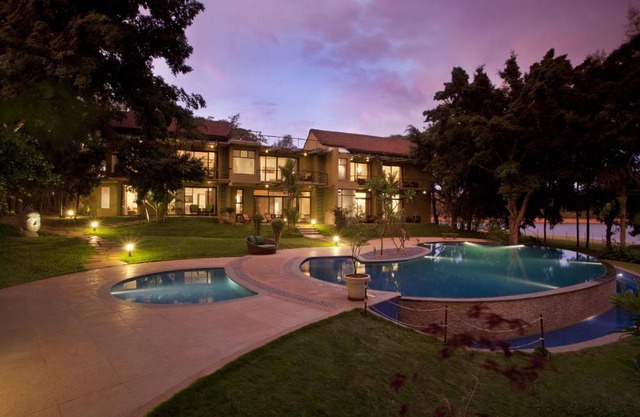 Waterwoods Lodge Kabini