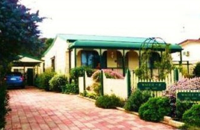 WATTLE-B-COTTAGE LOCHSPORT PET FRIENDLY