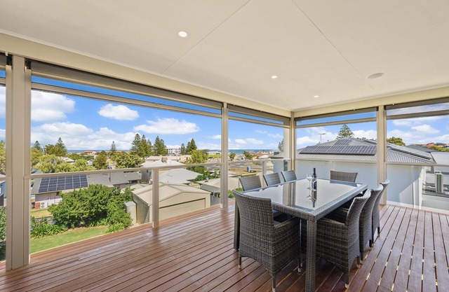 Wauwa-ana ~ Moana - Sumptuous Holiday Abode in the Heart of Moana