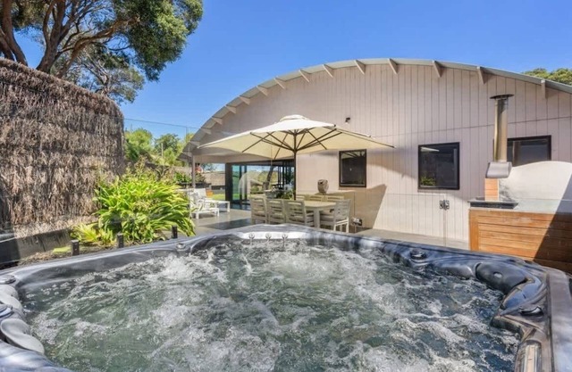 Wave Haus Rye -spacious house with spa