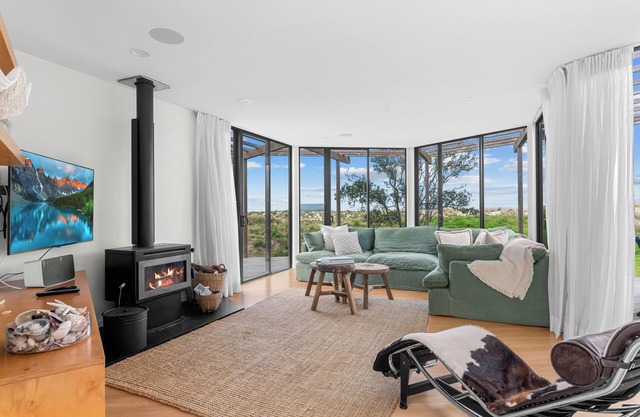 Wavefront Escape - Omaha Holiday Home