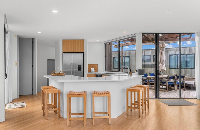 Wavefront Escape - Omaha Holiday Home