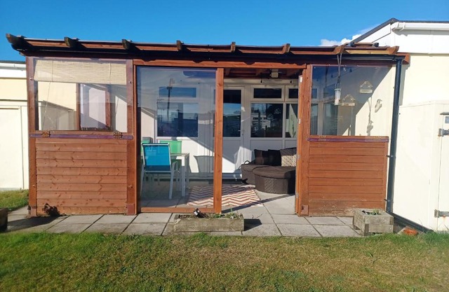 Waves And Woods Holiday Home