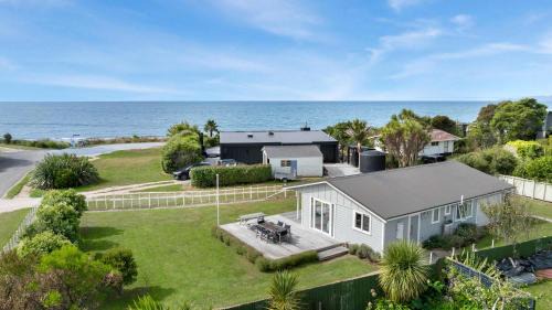 WaveSong Cottage - Your Escape by the Sea