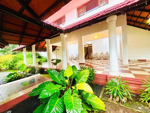 WAYANAD RESORT VILLA Service