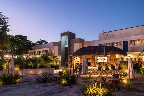 Waye Valladolid Centro - Sustainable, Authentic Experiences & Pet Friendly Boutique Hotel