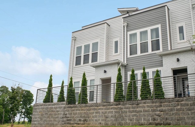 "Waylon's Whisky Hideaway" 26 - sleeps 6