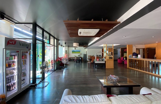 WE Valley Hotel