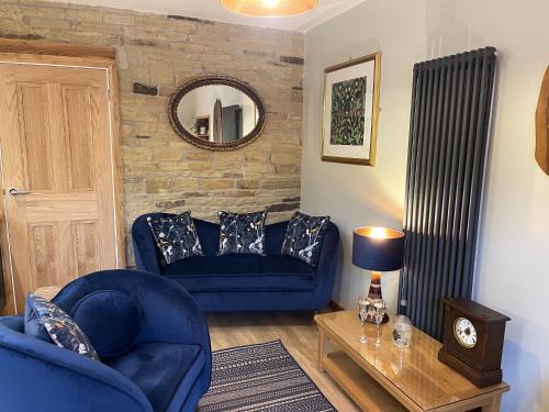 Weavers Rest - New Boutique Retreat in Central Skipton with Parking