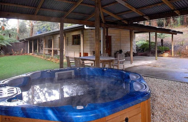 Weddings. Events. Art & Healing Retreats. 7 Acre Rain Forest Paradise.