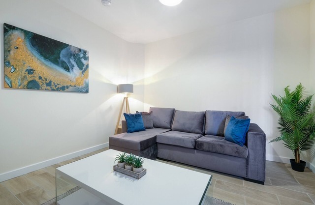 Wednesbury, 1 Bedroom Apartment 104 with Parking