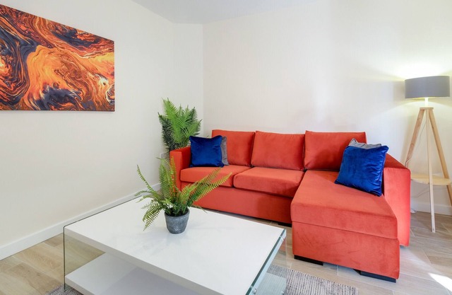 Wednesbury, 1 Bedroom Apartment 204 with Parking