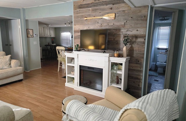 Weekend Retreat in Pickwick 3-bedroom home in Counce with WiFi, AC