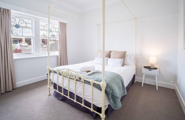 Weeroona Avenue Home Free WiFi Close to CBD