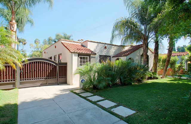 WeHo Central 3-bedroom 2 bath Spanish Colonial & Garden