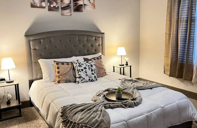 Welcome, kick back and relax in this calm stylish luxury unit!