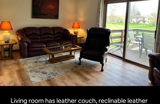Welcome! Living rm, Family rm, 2 Bathrm w/shower