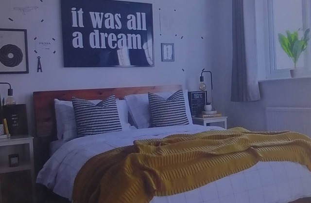 Bienvenido a nuestras propiedades elegantes, lujosas y únicas donde nuestro visitante recibe todos los servicios las 24 horas. Nuestras casas están ubicadas en un ambiente fresco donde disfrutarás de una hermosa serenidad. Nuestras casas tienen fácil a...