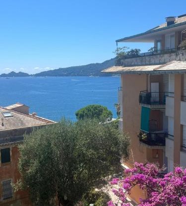 WELCOME RIVIERA Nautilus 11- vista mare-posto macchina individuale-ONLY ONE CAR-piscina condominiale-attrezzatissimo