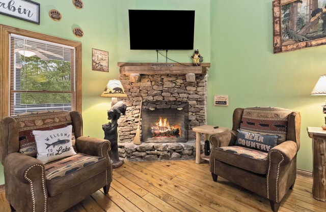 Welcome to Bigfoot Cabin at Lake Cumberland – Your Perfect Forest Retreat!
