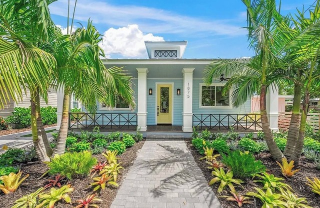 Welcome to Casa Blue! Come enjoy Sarasota!