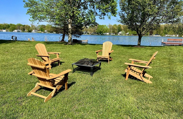Welcome to complete relaxation!! This remodeled spacious lake house sits on Fish Lake