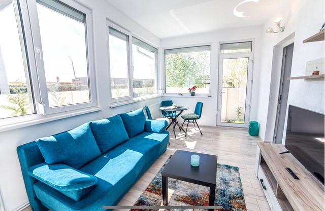 Welcome to GardenHideaway! Cozy stay with new furniture in a serene setting.