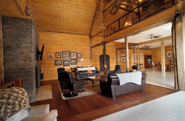 Welcome to Haven Barn! Mins from a Beach situated on a beautiful horse farm!