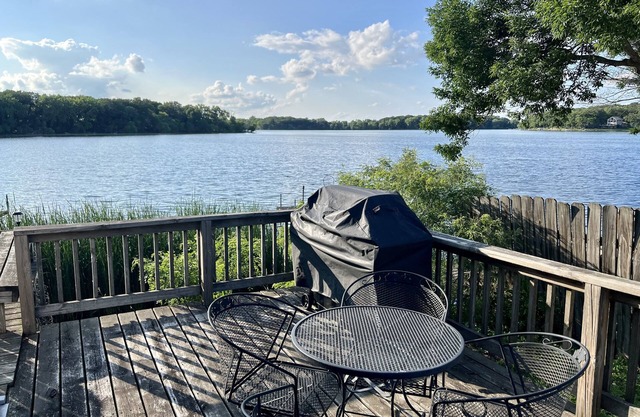 Welcome to Hygge House! -Dual Lake Access-