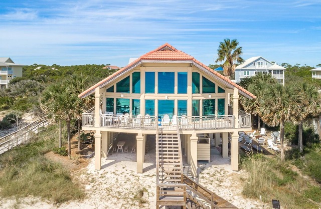 Welcome to Island Dream, where dreams come true!