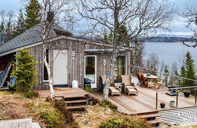 Alojamiento de 2 habitaciones en Kvaløya