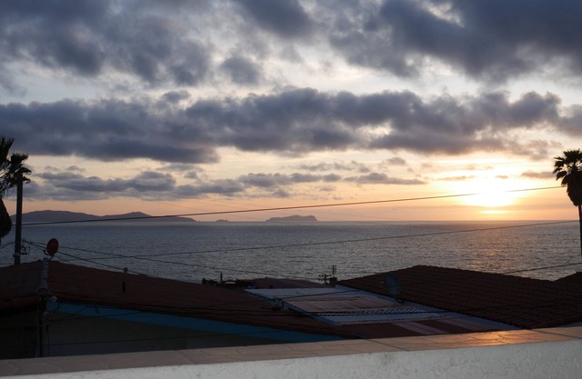 Welcome to Suite Marea!nNice two-bedroom, two-bathroom, ocean view house.nnnn