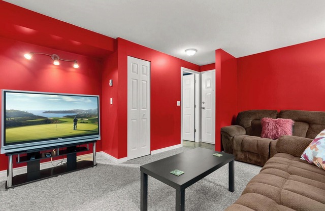 Welcome to our beautiful basement suite in East Abbotsford.