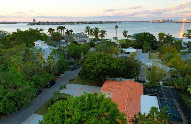 Welcome to Our Siesta Sunshine
