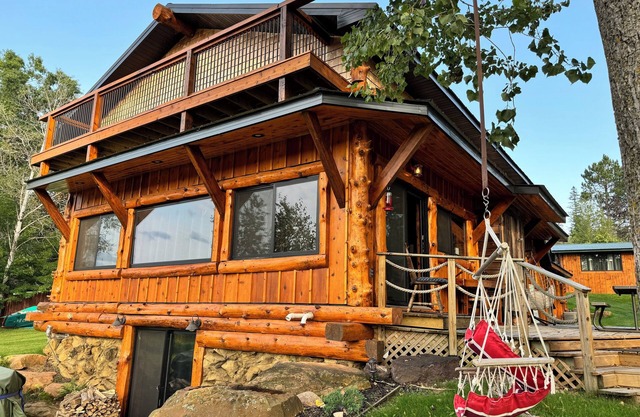 Welcome to Shangri-Lodge.! Your 2 cabin retreat on a family friendly lake.