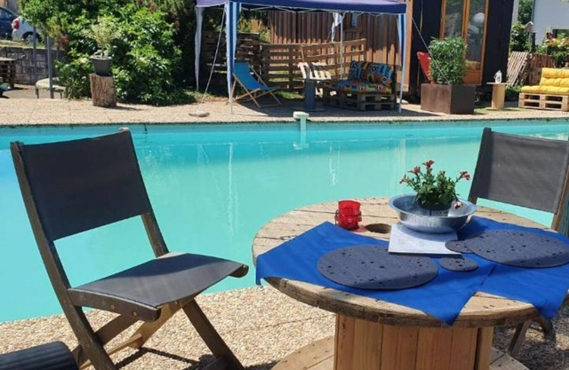 Welcome to stay at "Villa Perran Residence" " lake Geneva shoreline"