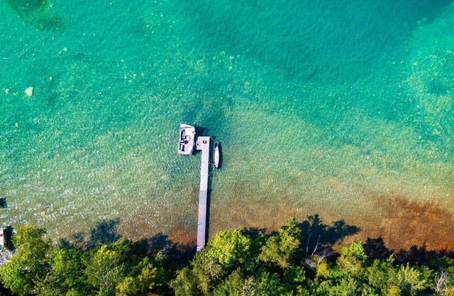 Up North Paradise On Pristine Sugar Lake