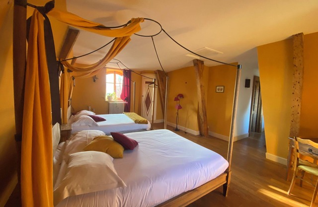 Welcome to the castle! Authenticity, charm and absolute calm.