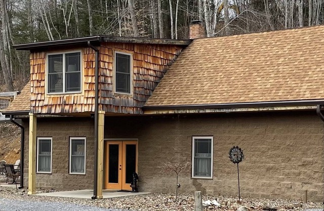 Welcome to The Lodge ! Amazing location !